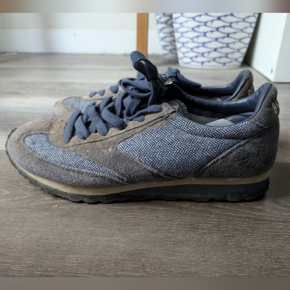 Brooks Navy and Gray Men's Sneakers - Size 7